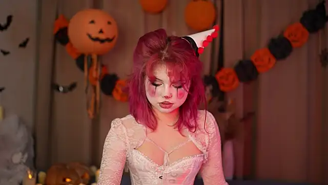 Stella Vanila online show from 10-30-25, 11:34