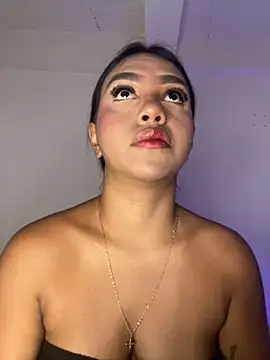 Michelle johnson  online show from 11-10-25, 07:08