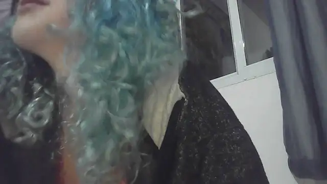 Snapshot of peetitefairy chatting on 06-15-26, 03:29 peetitefairy online show from 06-15-26, 03:29