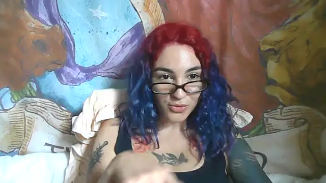 peetitefairy online show from 12-21-25, 01:57