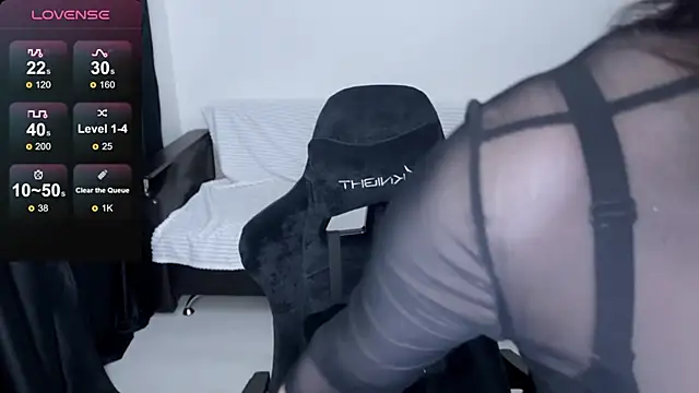 Snapshot of Sunshine_J chatting on 10-29-25, 12:53 Sunshine J online show from 10-29-25, 12:53