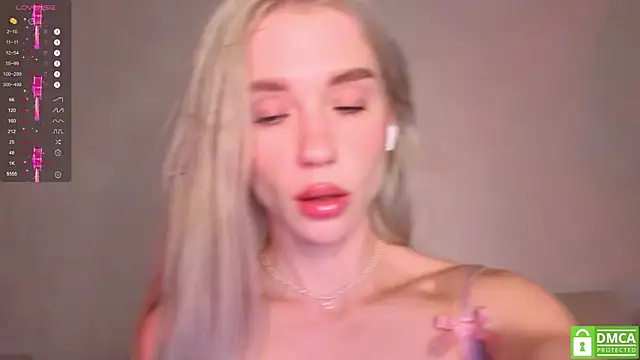 KittenFang online show from 11-23-25, 03:11