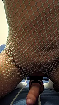 Snapshot of HandSom3Guy chatting on 11-02-25, 09:25 HandSom3Guy online show from 11-02-25, 09:25