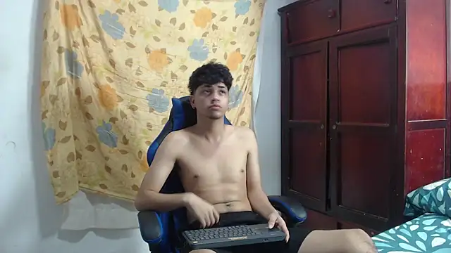 alice julls online show from 06-04-26, 04:44