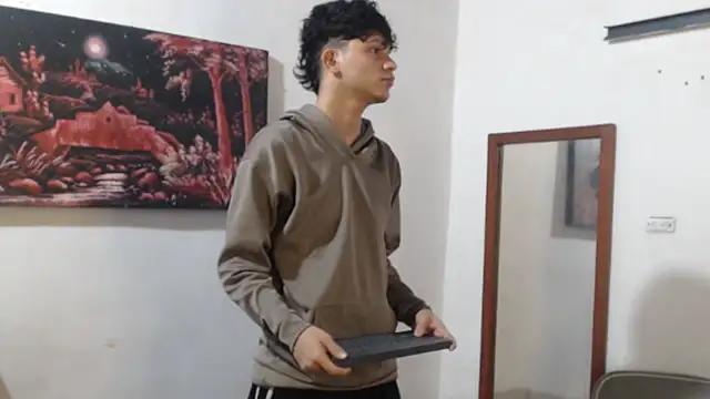 alice julls online show from 10-24-25, 04:55