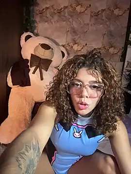 Snapshot of hannachris- chatting on 03-01-26, 02:22 hannachris- online show from 03-01-26, 02:22