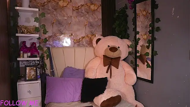 hannachris- online show from 05-09-26, 12:25