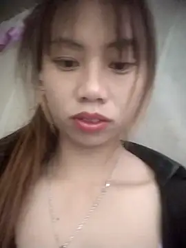 Snapshot of Dung-Thao19 chatting on 09-17-25, 04:03 Dung-Thao19 online show from 09-17-25, 04:03