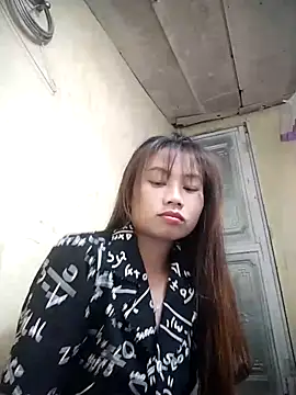 Snapshot of Dung-Thao19 chatting on 10-16-25, 02:36 Dung-Thao19 online show from 10-16-25, 02:36