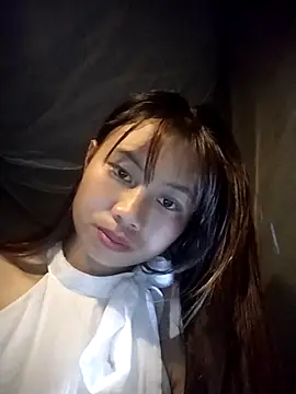 Snapshot of Dung-Thao19 chatting on 10-05-25, 11:28 Dung-Thao19 online show from 10-05-25, 11:28