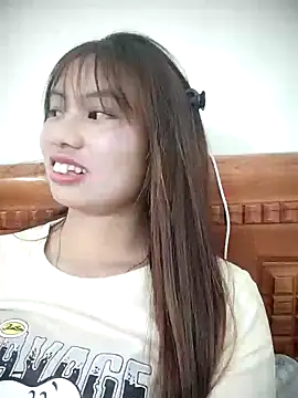 Snapshot of Dung-Thao19 chatting on 10-06-25, 12:39 Dung-Thao19 online show from 10-06-25, 12:39