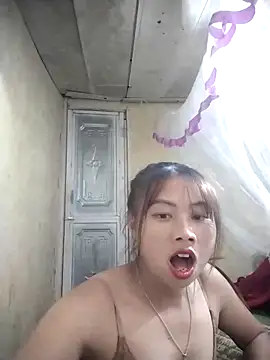 Snapshot of Dung-Thao19 chatting on 10-12-25, 01:34 Dung-Thao19 online show from 10-12-25, 01:34