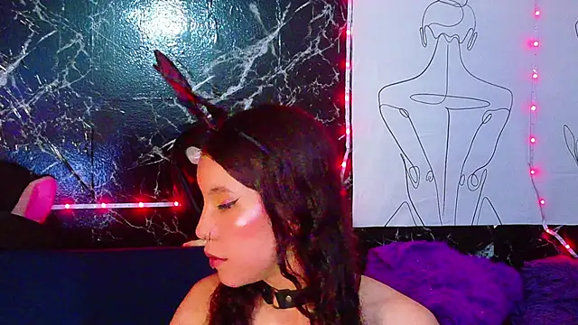 Snapshot of CristalRose chatting on 05-28-26, 07:53 CristalRose online show from 05-28-26, 07:53