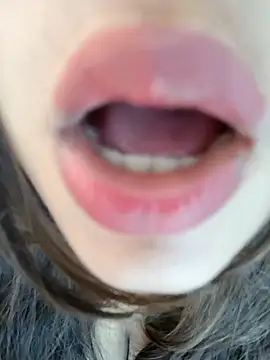 Snapshot of Hott_Muskan chatting on 09-24-25, 11:17 Hott Muskan online show from 09-24-25, 11:17