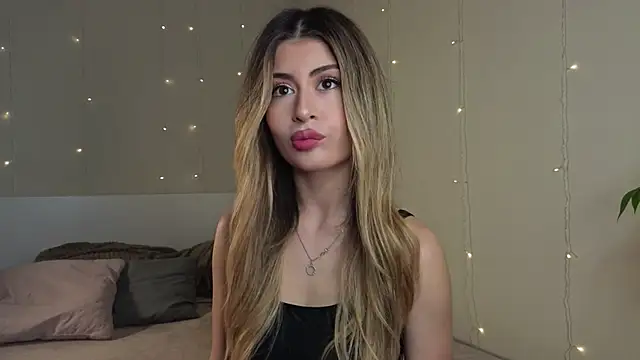 GeorginaHarn online show from 10-28-25, 08:13