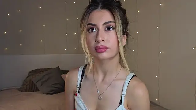 GeorginaHarn online show from 10-29-25, 08:13