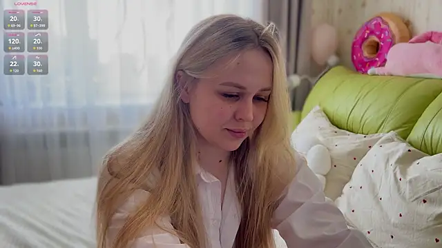 Estella Elwood online show from 04-24-26, 02:57