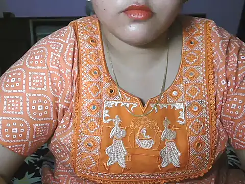 Snapshot of Savitabhabhii_ chatting on 09-10-25, 04:28 Savitabhabhii online show from 09-10-25, 04:28