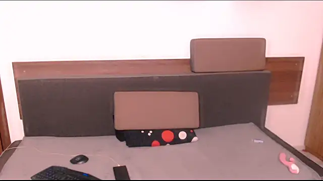 Snapshot of AMOURSWEET2025 chatting on 10-04-25, 08:10 AMOURSWEET2025 online show from 10-04-25, 08:10