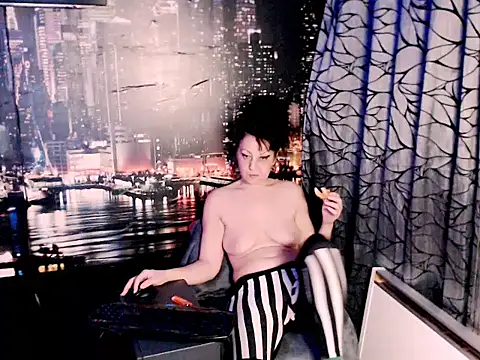 Snapshot of AMOURSWEET2025 chatting on 10-31-25, 03:41 AMOURSWEET2025 online show from 10-31-25, 03:41