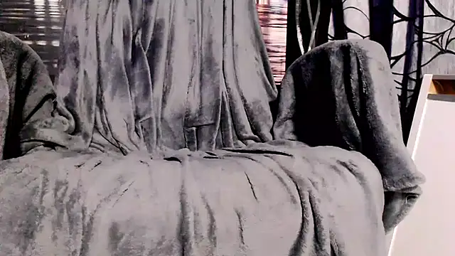 AMOURSWEET2025 online show from 12-18-25, 06:34