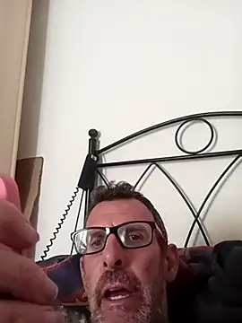 Snapshot of gigolobcn chatting on 04-23-26, 01:13 gigolobcn online show from 04-23-26, 01:13