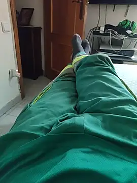 gigolobcn online show from 10-15-25, 03:31