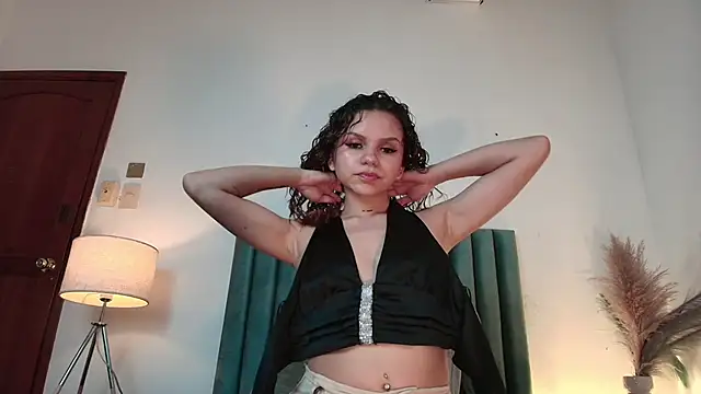 Snapshot of AelinDuvalier chatting on 09-16-25, 06:20 AelinDuvalier online show from 09-16-25, 06:20