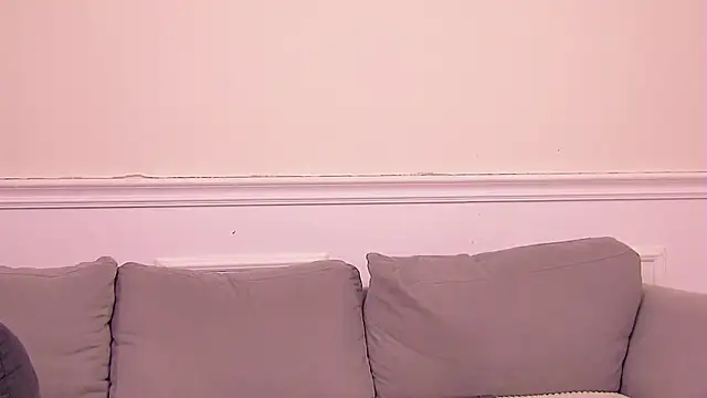 VanessaDusk online show from 12-19-25, 05:10