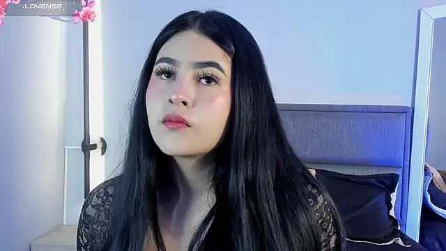 Emma  clark  online show from 10-06-25, 12:28