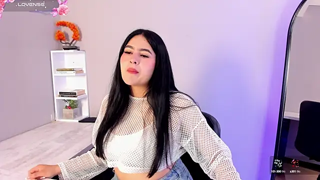 Emma  clark  online show from 10-03-25, 12:17