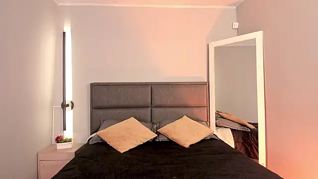 Emma  clark  online show from 02-26-26, 01:11