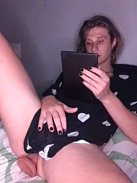 Snapshot of XBubbleGumX chatting on 02-06-26, 10:06 XBubbleGumX online show from 02-06-26, 10:06