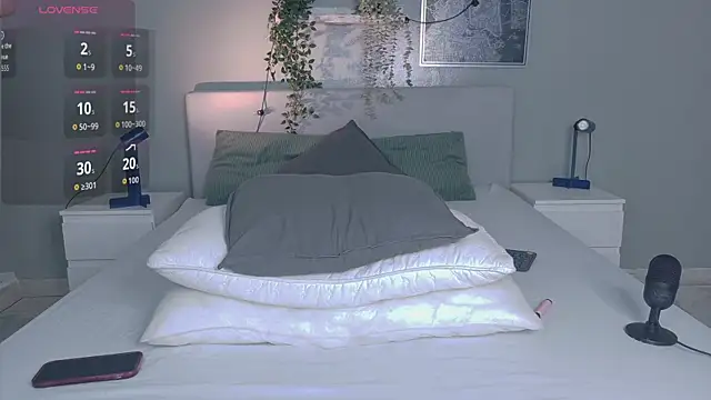 Nickifox   online show from 11-27-25, 07:58