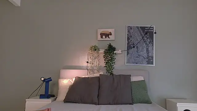 Nickifox   online show from 12-22-25, 07:36