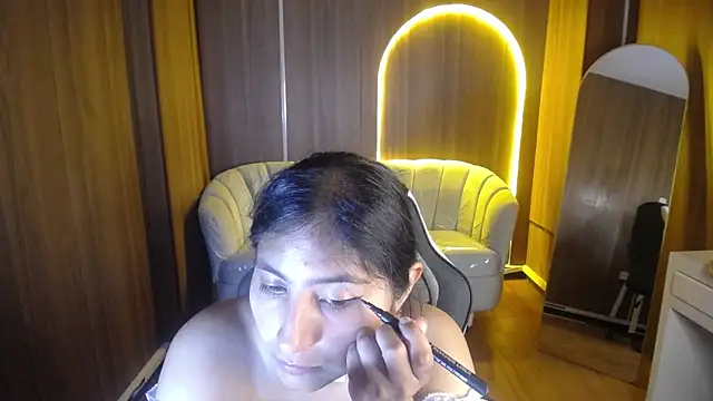 Snapshot of Gumball_b chatting on 10-25-25, 03:38 Gumball b online show from 10-25-25, 03:38