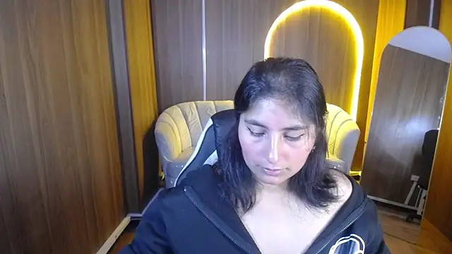 Snapshot of Gumball_b chatting on 11-02-25, 03:22 Gumball b online show from 11-02-25, 03:22