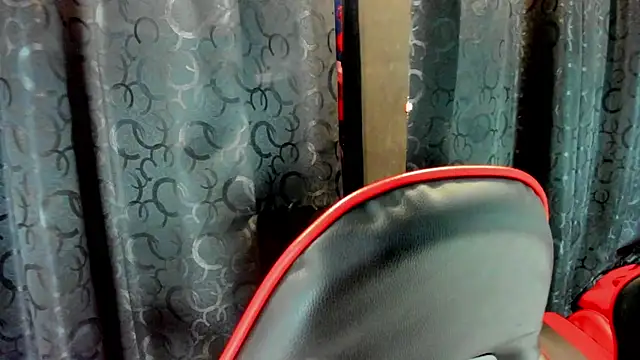 Lili milk20 online show from 12-20-25, 07:28