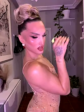 Snapshot of lacattiva chatting on 11-20-25, 05:13 lacattiva online show from 11-20-25, 05:13