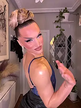 Snapshot of lacattiva chatting on 09-26-25, 04:36 lacattiva online show from 09-26-25, 04:36