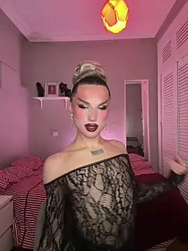 Snapshot of lacattiva chatting on 02-11-26, 04:18 lacattiva online show from 02-11-26, 04:18