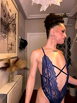 Snapshot of lacattiva chatting on 10-13-25, 12:56 lacattiva online show from 10-13-25, 12:56