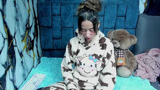 Snapshot of ValentinaKlean chatting on 06-04-26, 01:10 ValentinaKlean online show from 06-04-26, 01:10