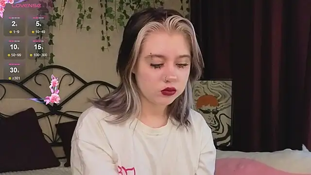 IrisSoCute online show from 10-24-25, 08:24