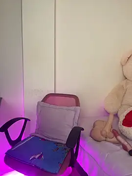 Snapshot of Zara_Bel chatting on 02-27-26, 06:19 Zara Bel online show from 02-27-26, 06:19