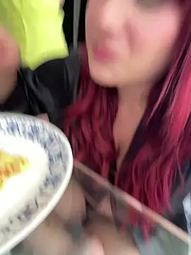 Snapshot of Zara_Bel chatting on 02-21-26, 06:21 Zara Bel online show from 02-21-26, 06:21