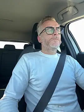 Axl hot online show from 04-02-26, 03:19