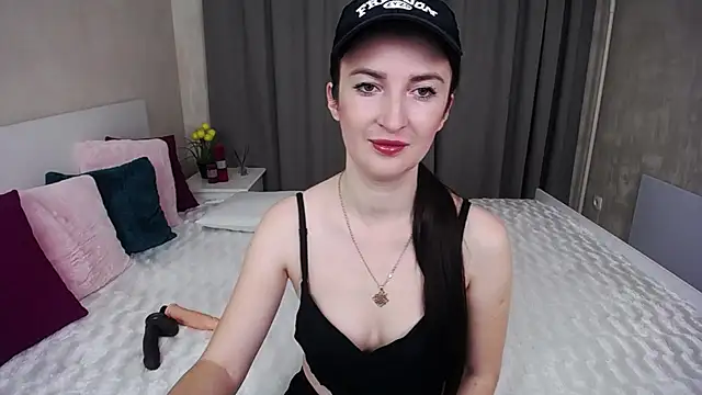 EvelinCuper online show from 11-21-25, 06:23