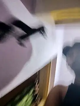 Snapshot of Drakyguy chatting on 11-29-25, 09:53 Drakyguy online show from 11-29-25, 09:53