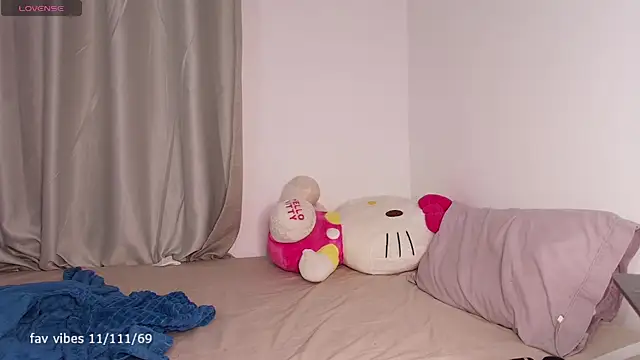 dulceangel   online show from 09-14-25, 02:34